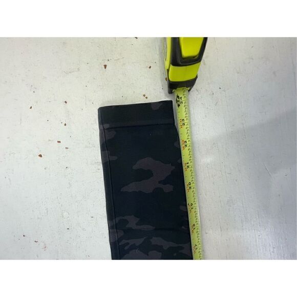 Spanx NWT Look at me Now Black Camo Leggings Size M - Picture 10 of 10